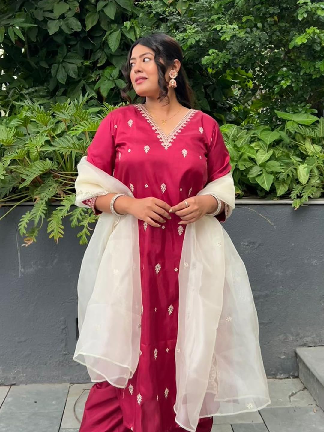 VredeVogel Silk Blend Kurta Pant Set for Women - Image 2