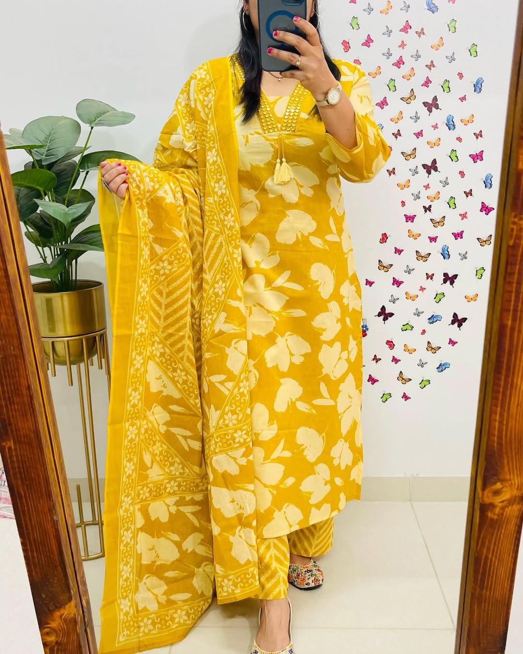 Rangnavi Women's Floral Kurta Set - Image 5