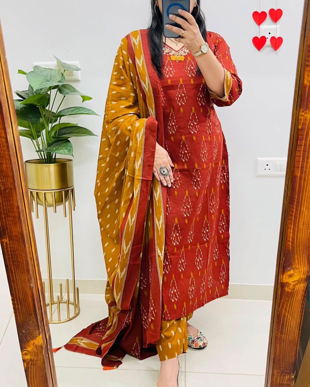 krisjan Women's Cotton Printed Kurta Set - Image 4