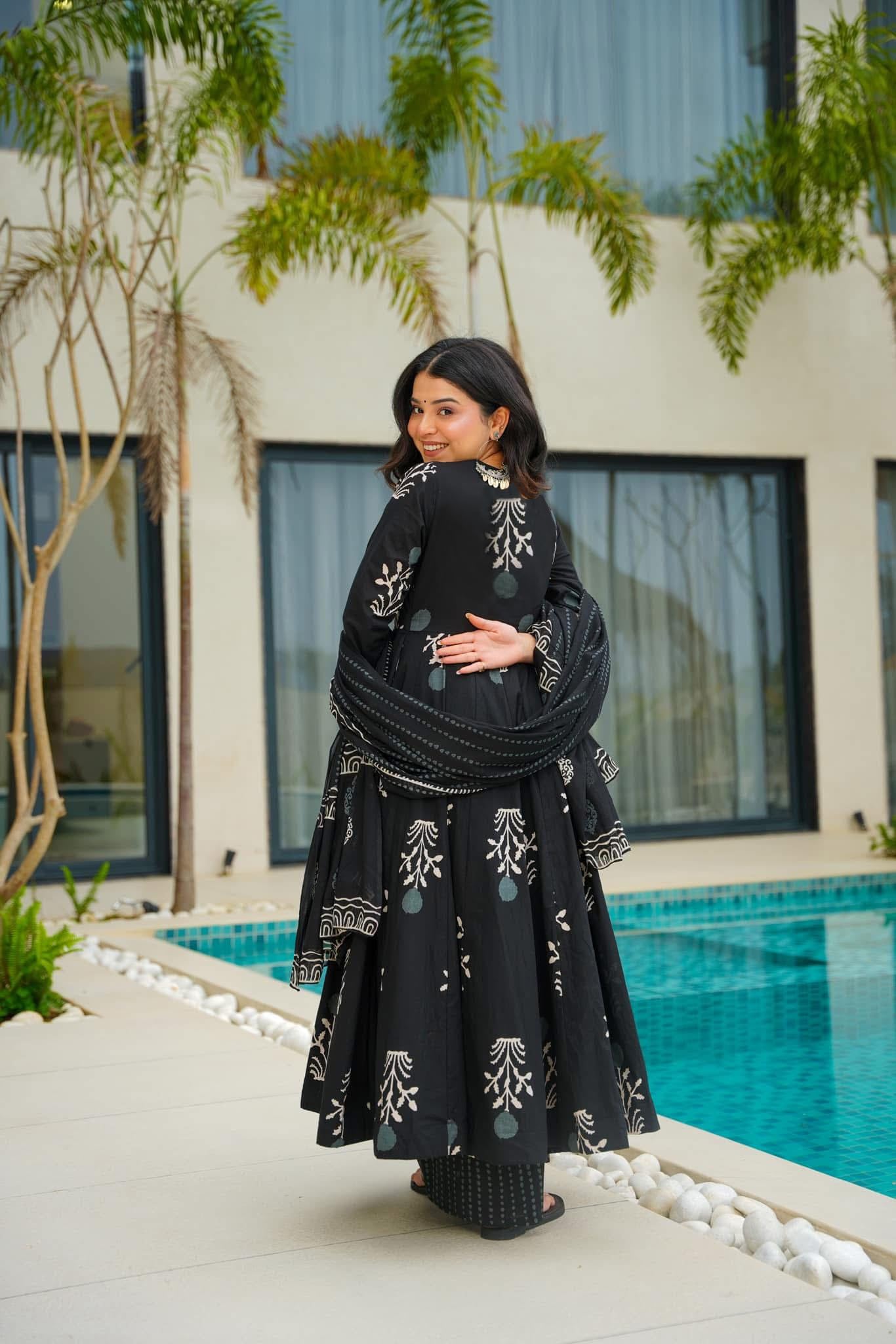 Black Rayon Anarkali Kurta Set for Women - Image 2