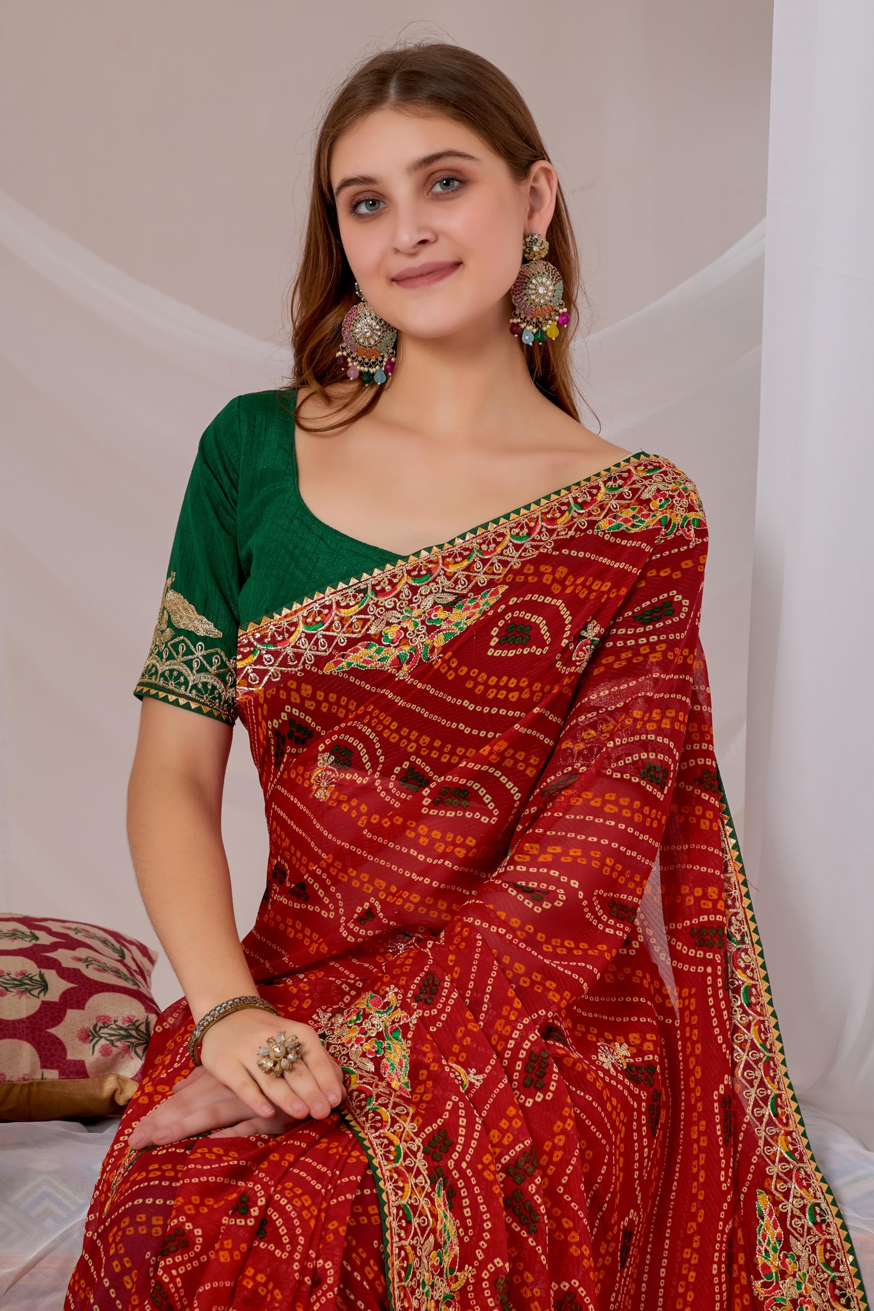 Sareya Veela Women's Georgette Bandhani Saree - Red - Image 2