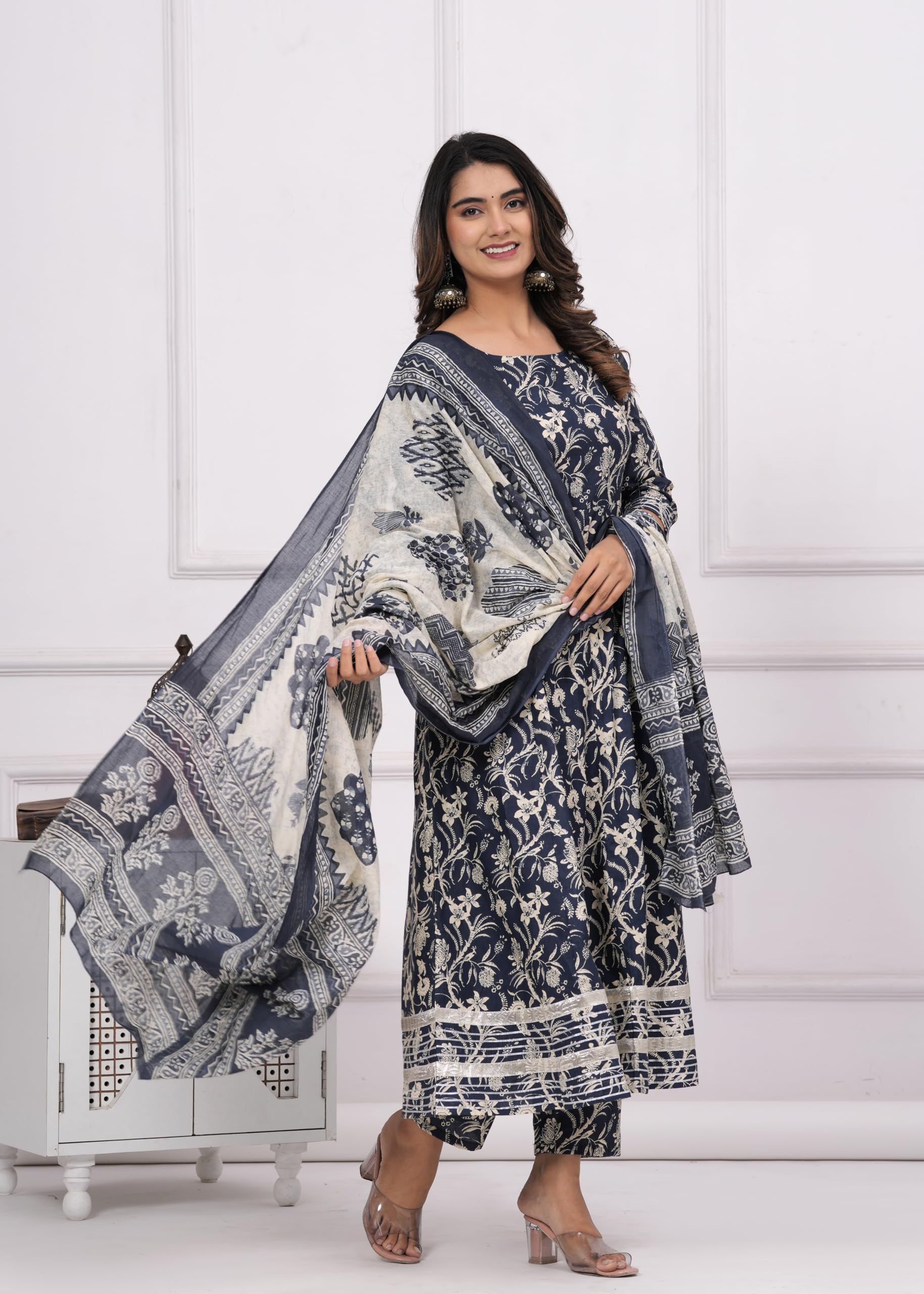 MEERA FAB Women Cotton Printed Anarkali Kurta Set - Grey - Image 4