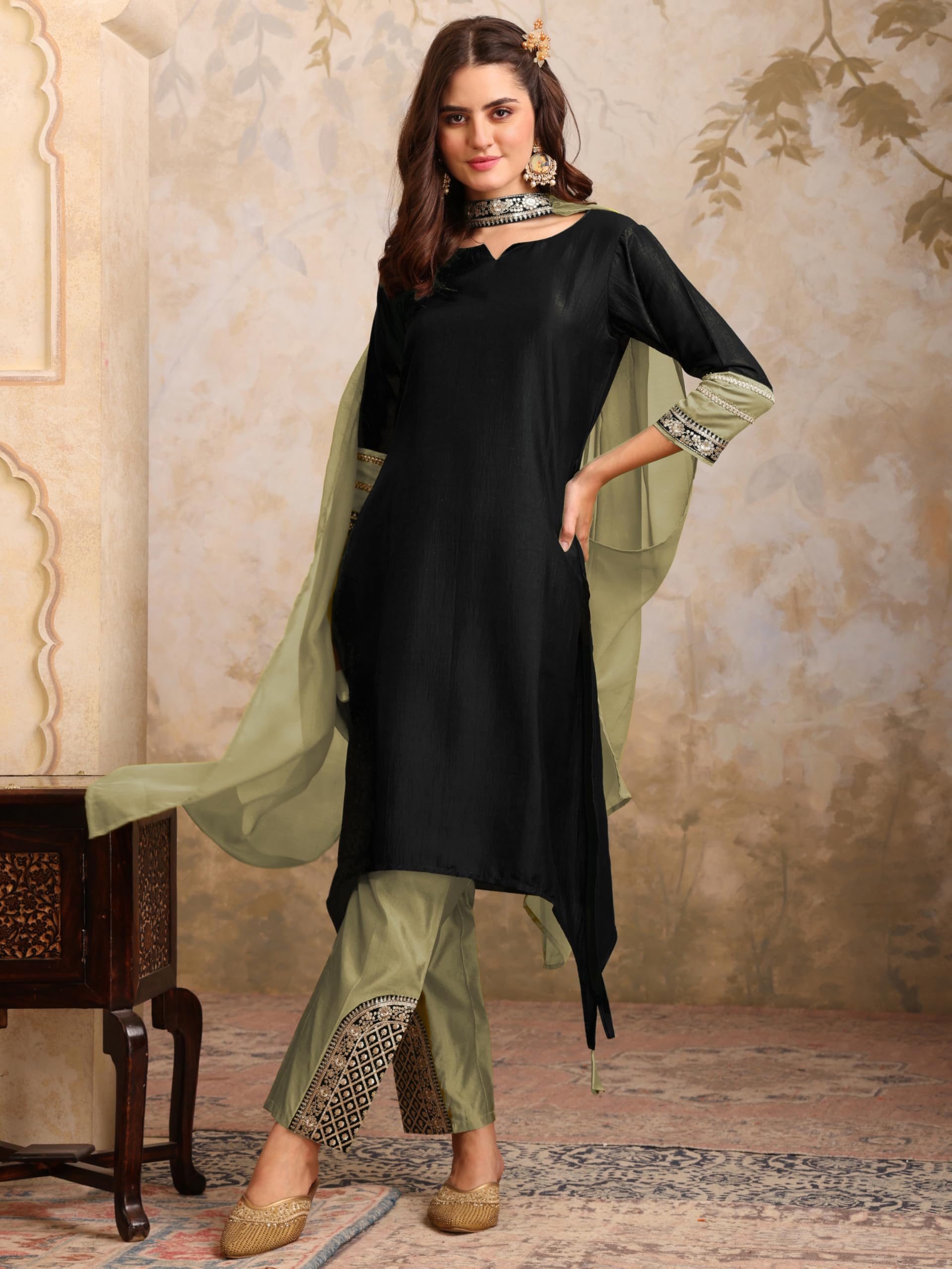 Kurta Pant Set with Choker Dupatta - Black - Image 4