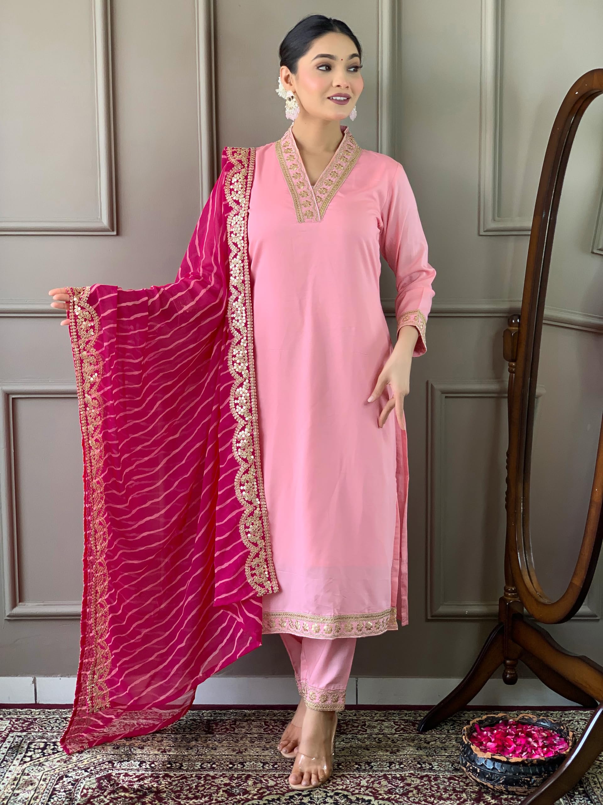 Naixa Women's Pink Embroidered Kurta Set - Image 2