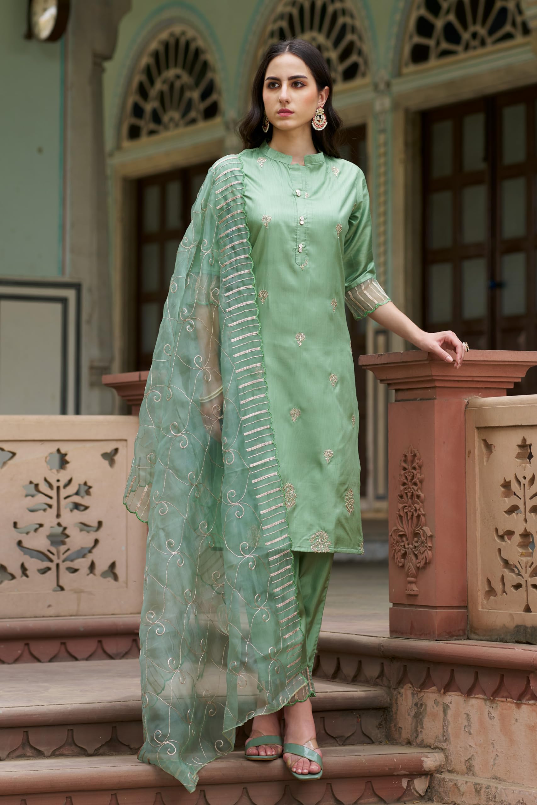 VredeVogel Women's Silk Blend Embroidered Kurta Set - Pista - Image 2