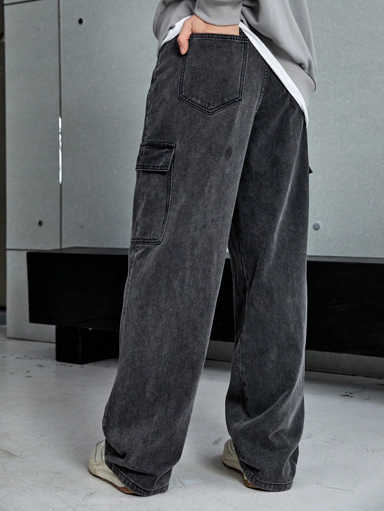 KOTTY Men's Cargo Jeans - Rich Black - Image 4