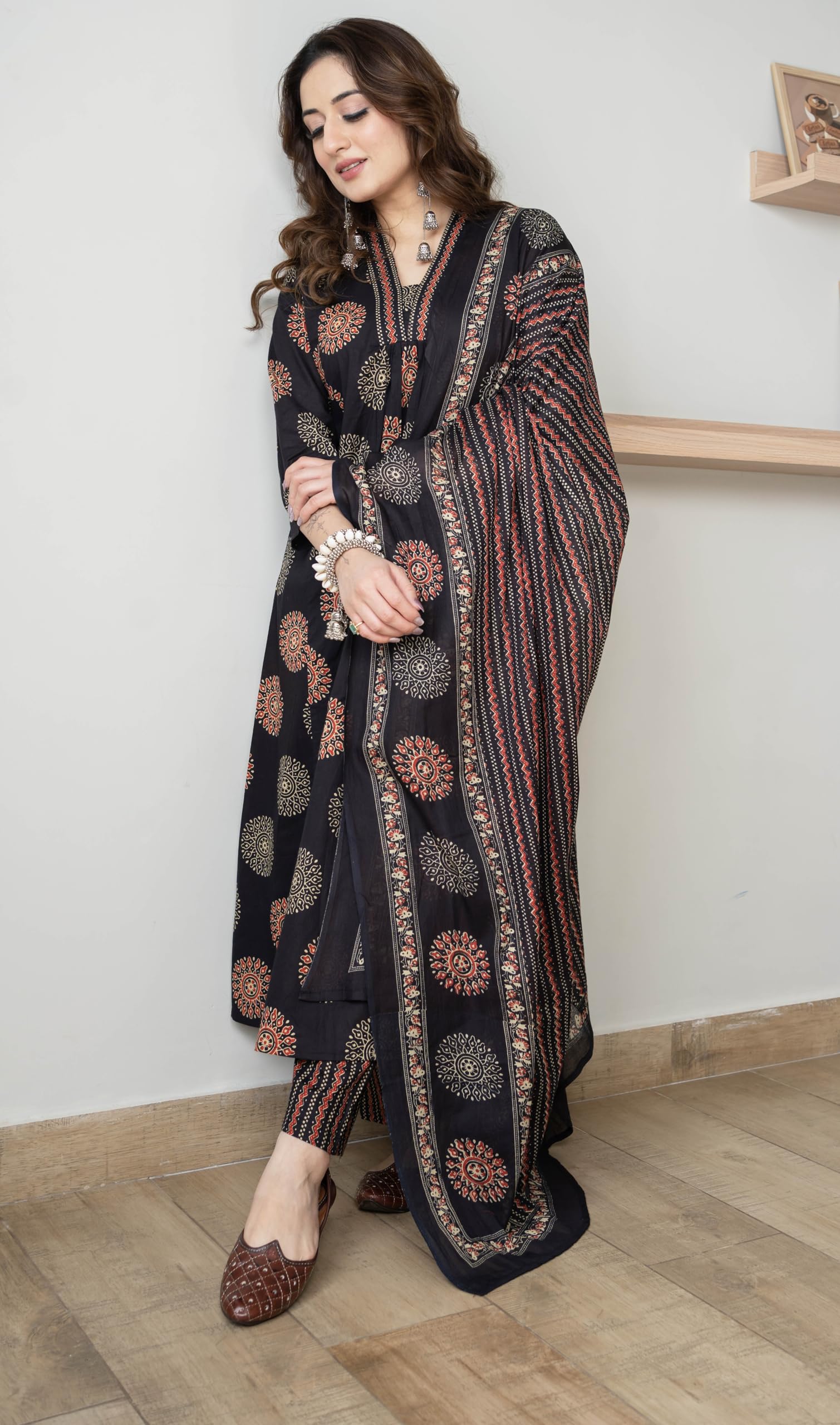 Arayna Women Kurta Set with Palazzo & Dupatta - Image 3