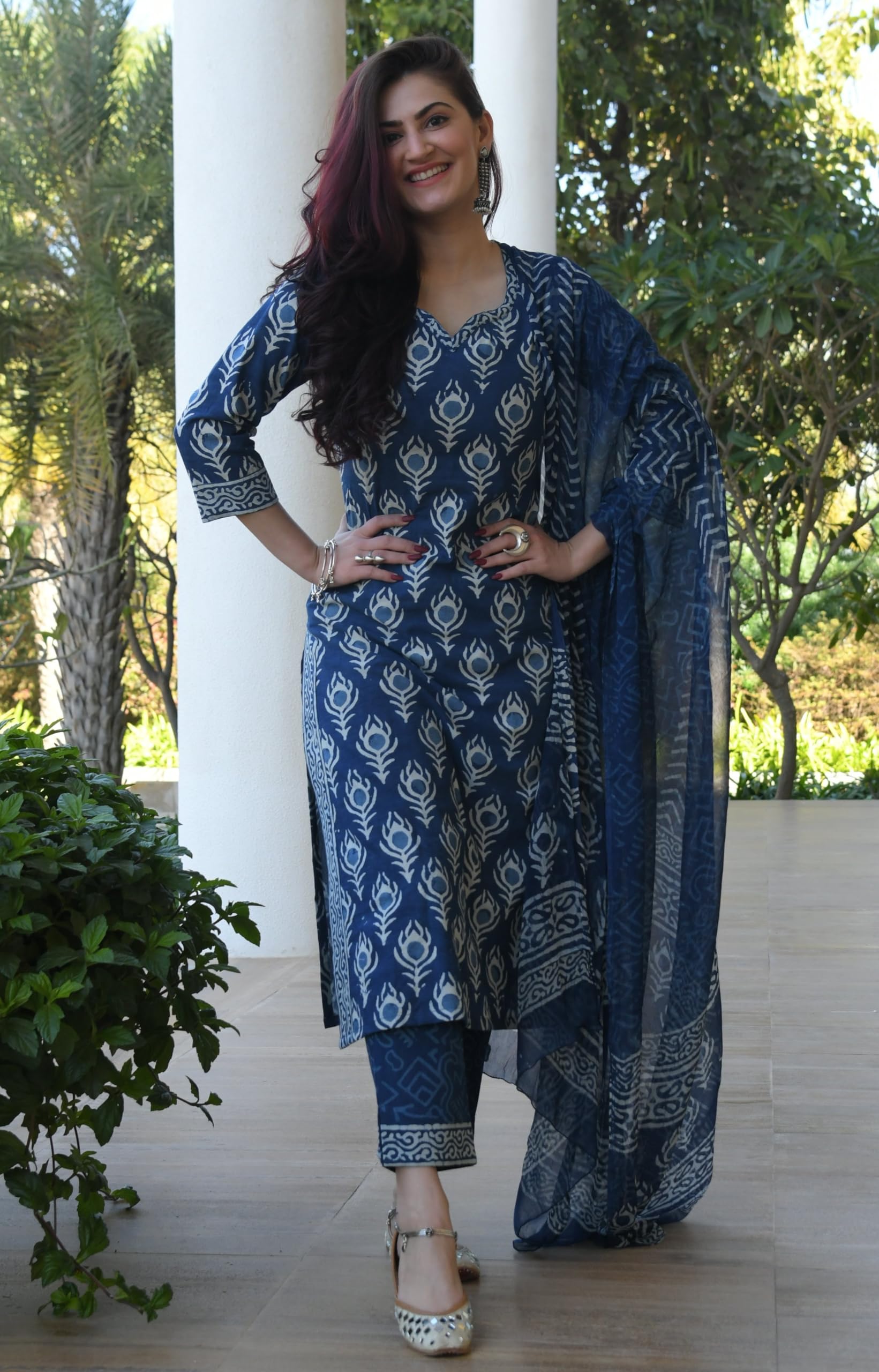 KLOSIA Women Blue Indigo Printed Kurta Set with Dupatta - Image 3