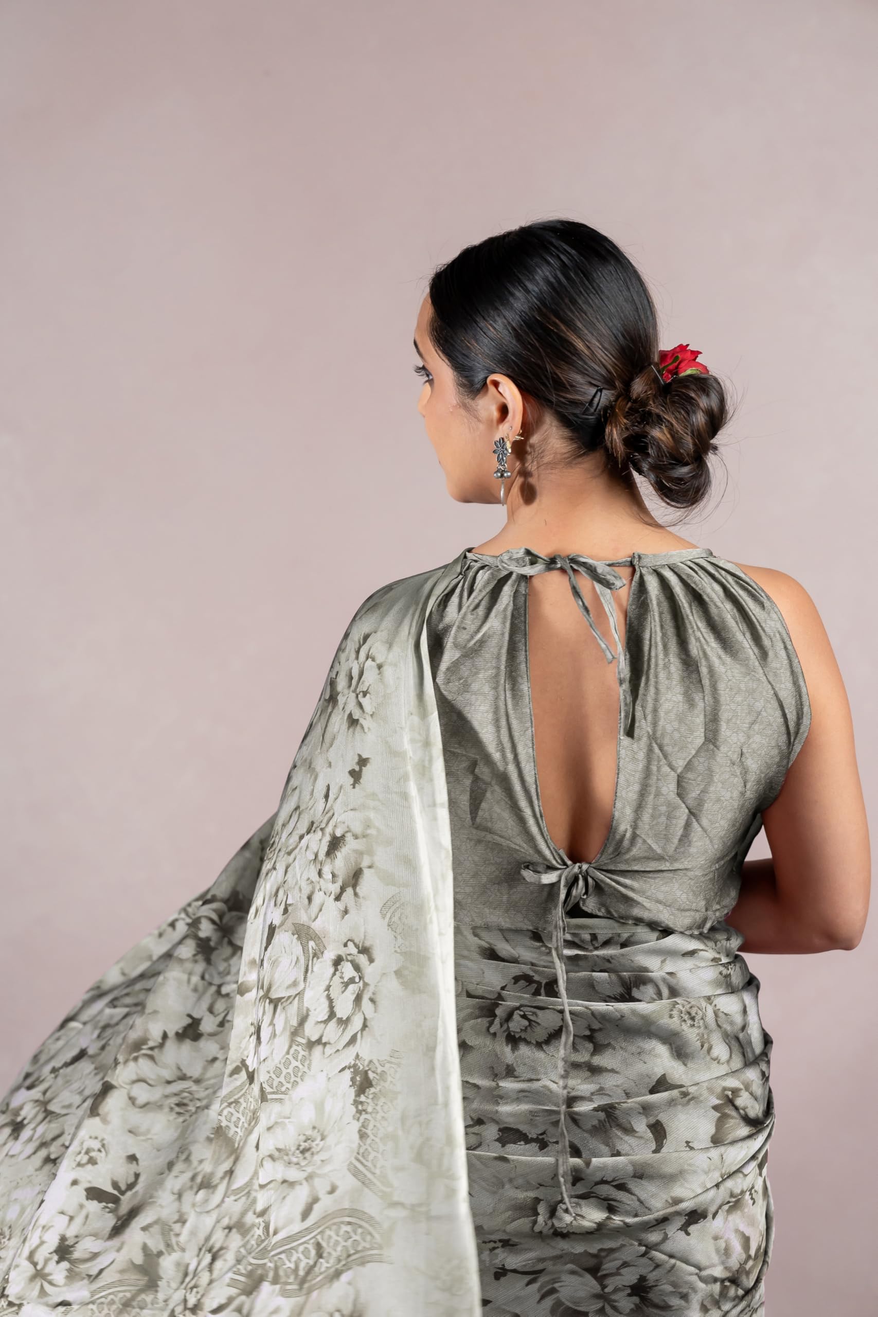 MIRCHI FASHION Chiffon Georgette Floral Saree for Women - Light Grey - Image 4