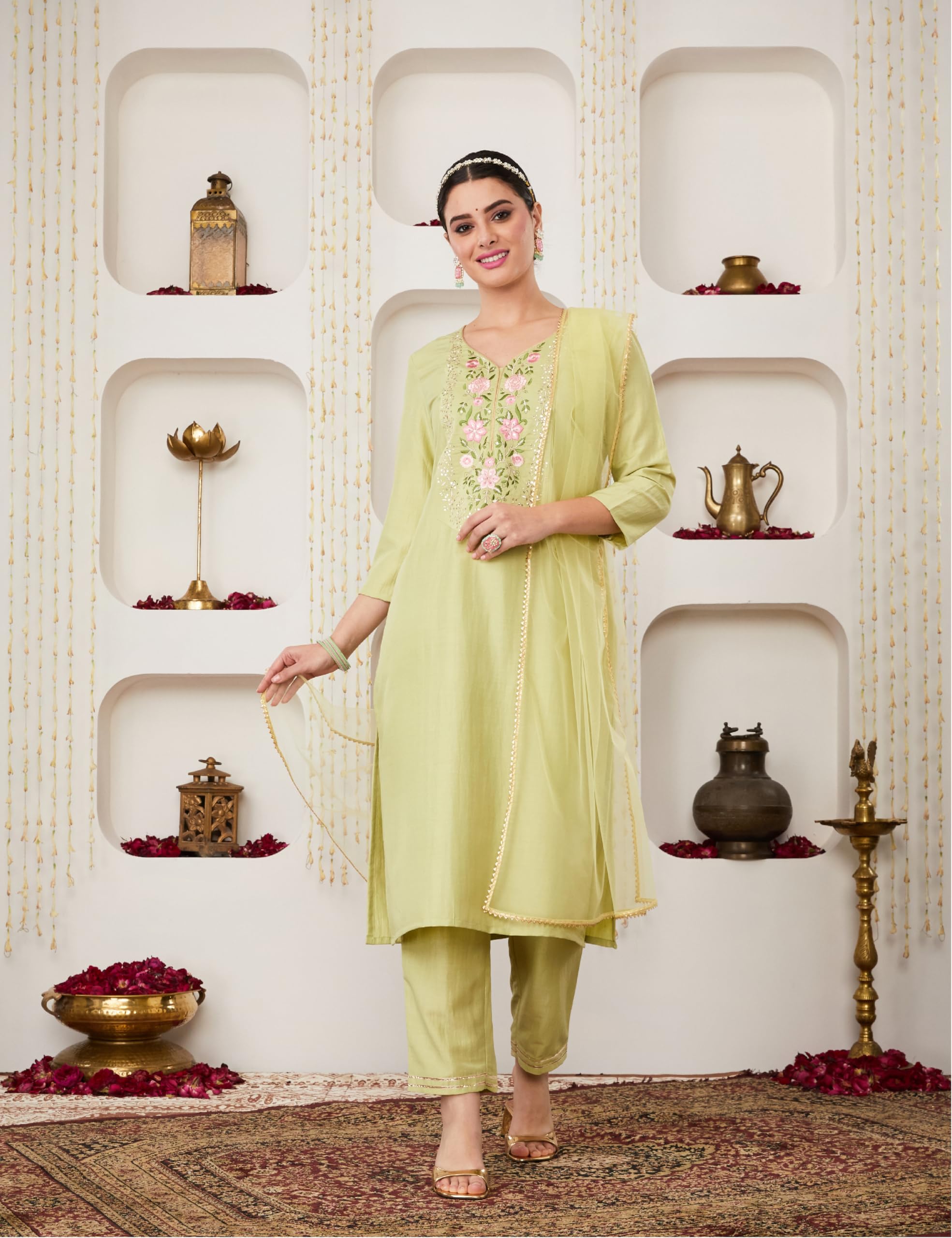 Myx Women's Embroidered Kurta Pant Set with Dupatta - Image 5