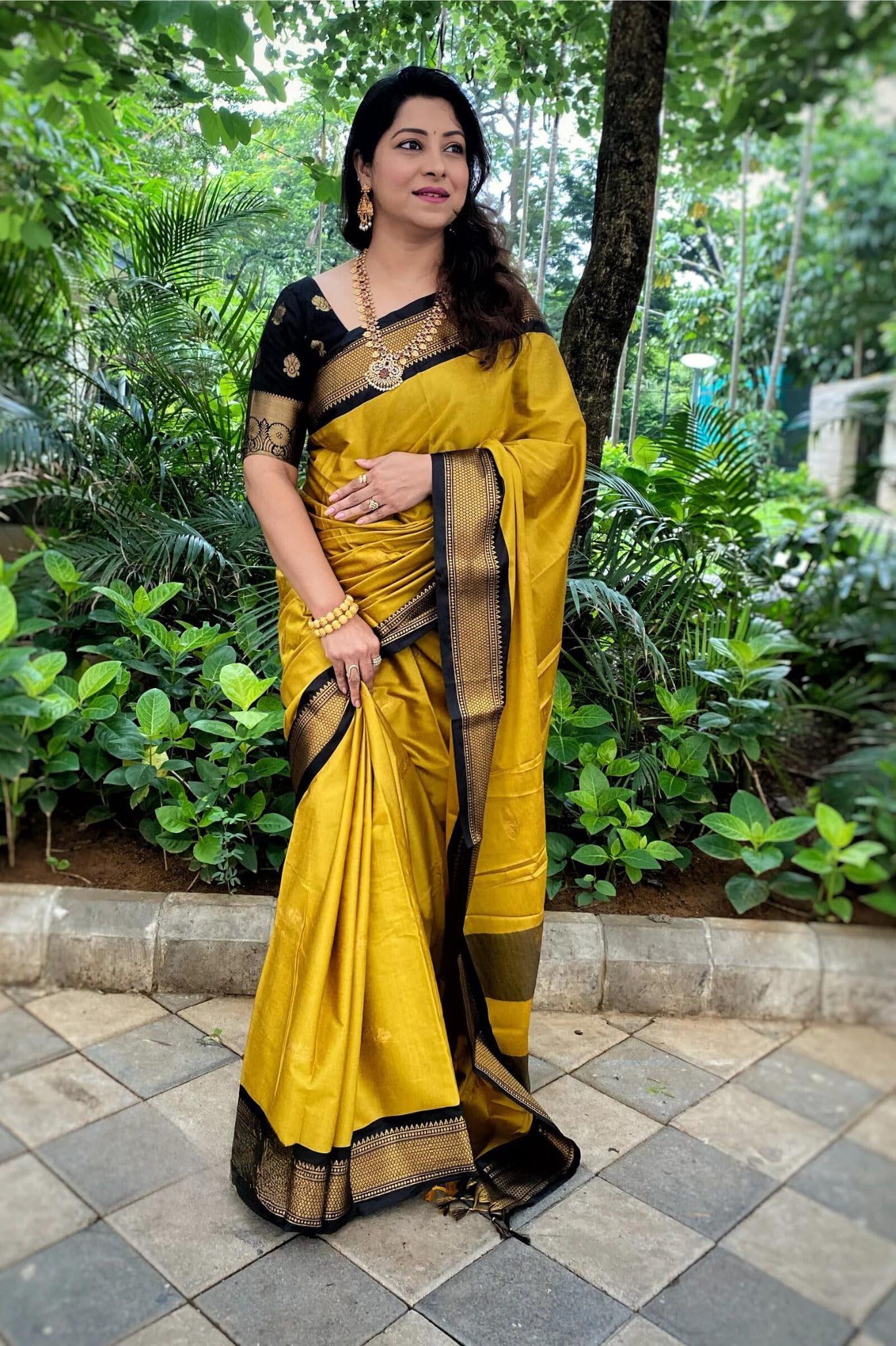 Kanchipuram Silk Saree for Women - Yellow Black - Image 2
