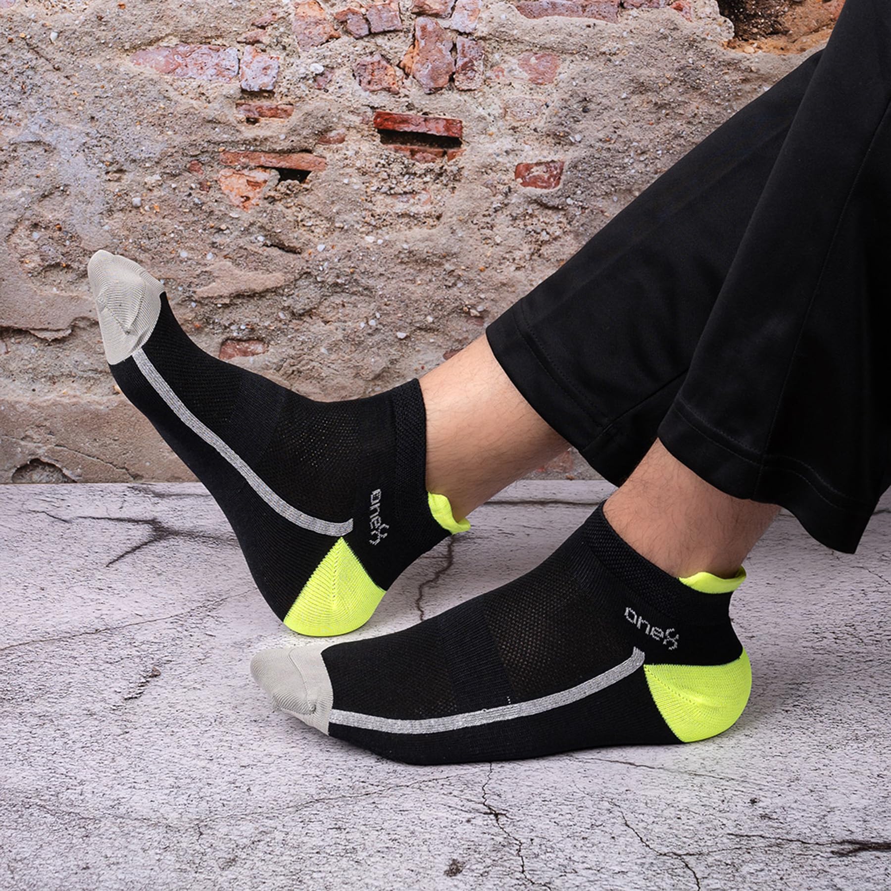 ONE8 Men's Moisture Management Socks - Assorted - Image 4