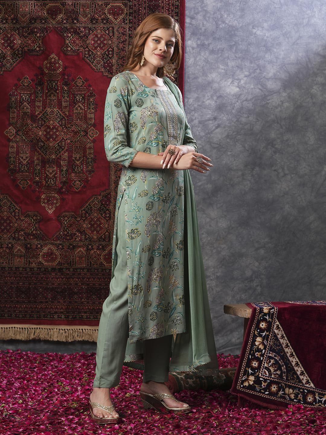 GoSriKi Women's Green Rayon Kurta Set - Image 4