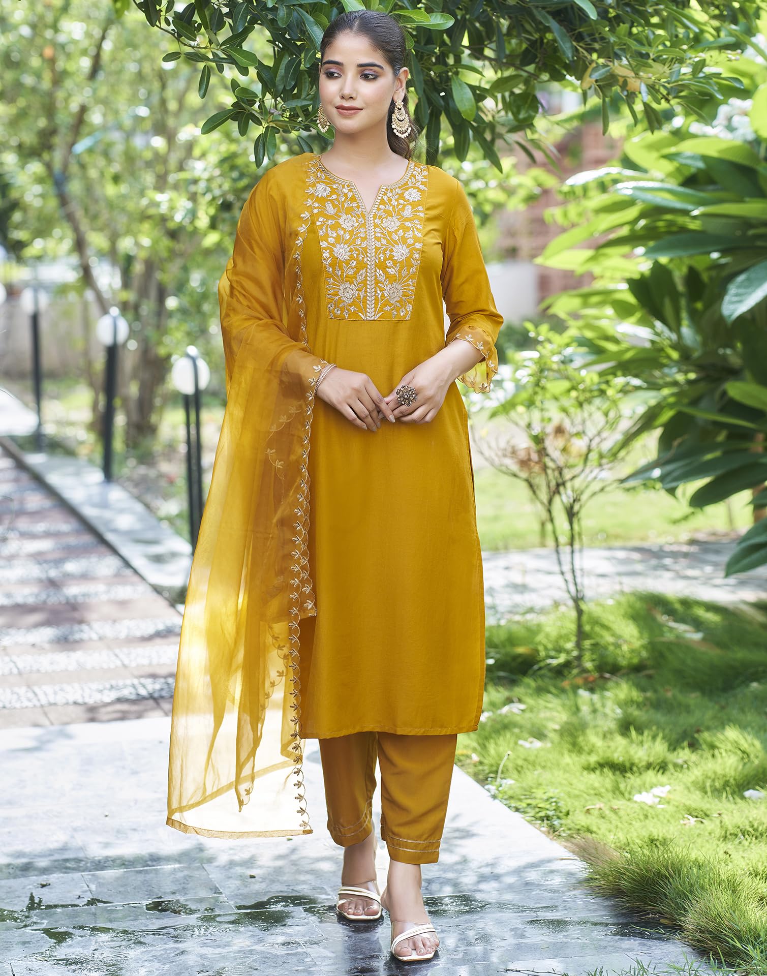 SKYLEE Women's Silk Blend Dyed Kurta - Image 3
