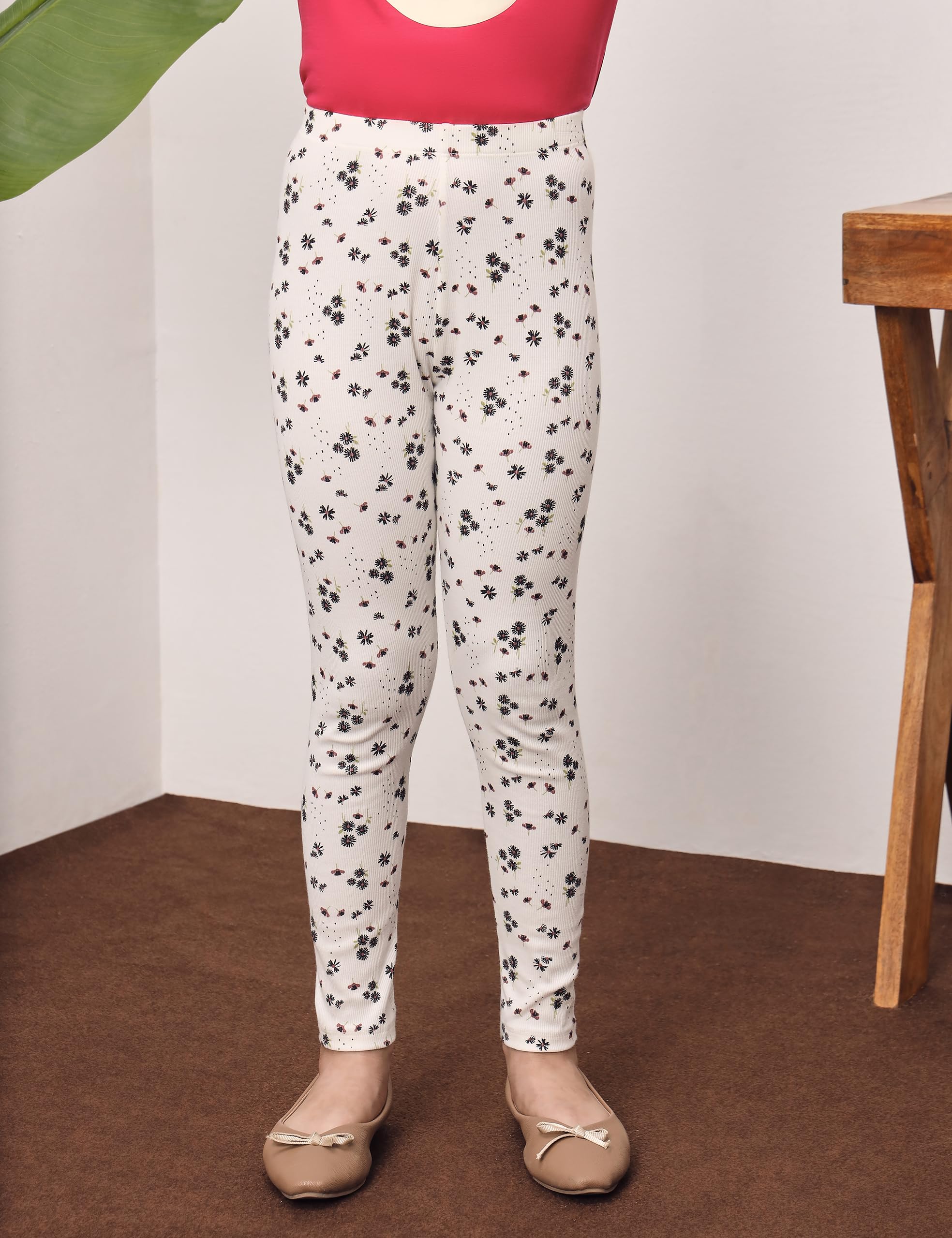 Amazon Symbol Girl Fitted Cotton Ankle Length - Image 4