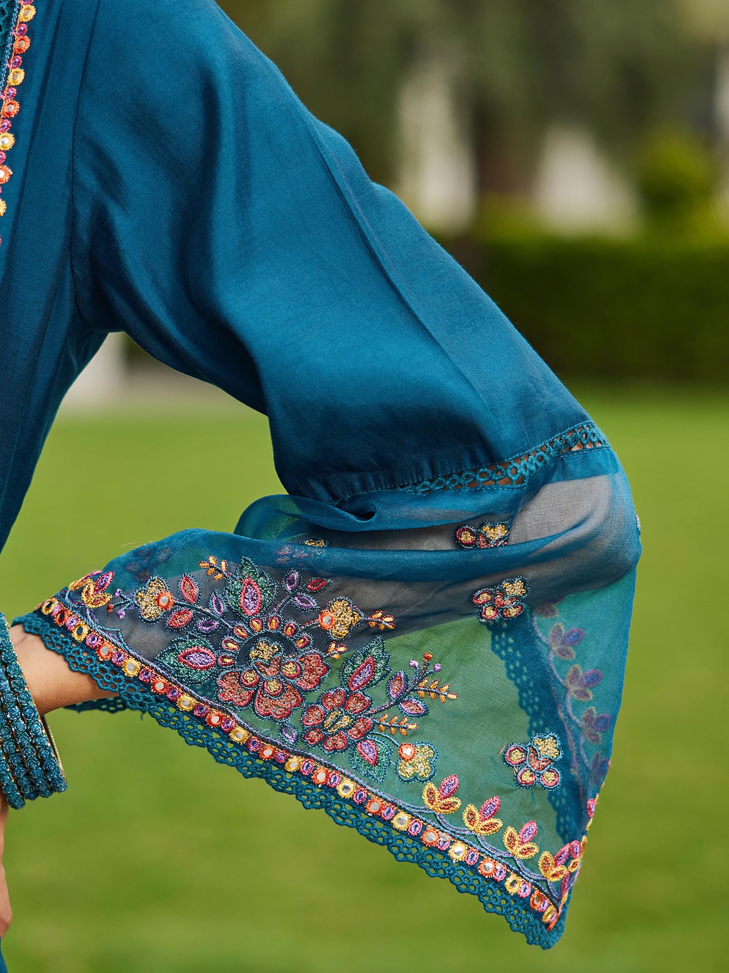 INDO ERA Women's Silk Blend Blue Embroidered Kurta Set - Image 5