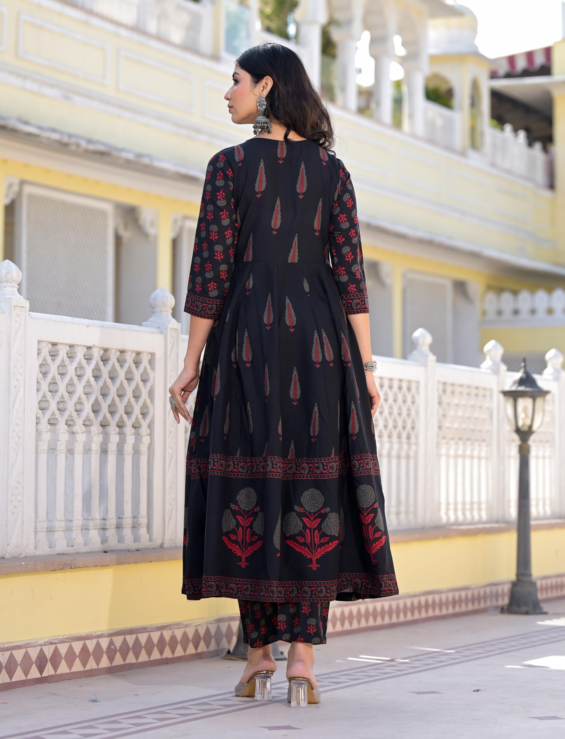 KLOSIA Women Printed Anarkali Kurta Set - Image 4