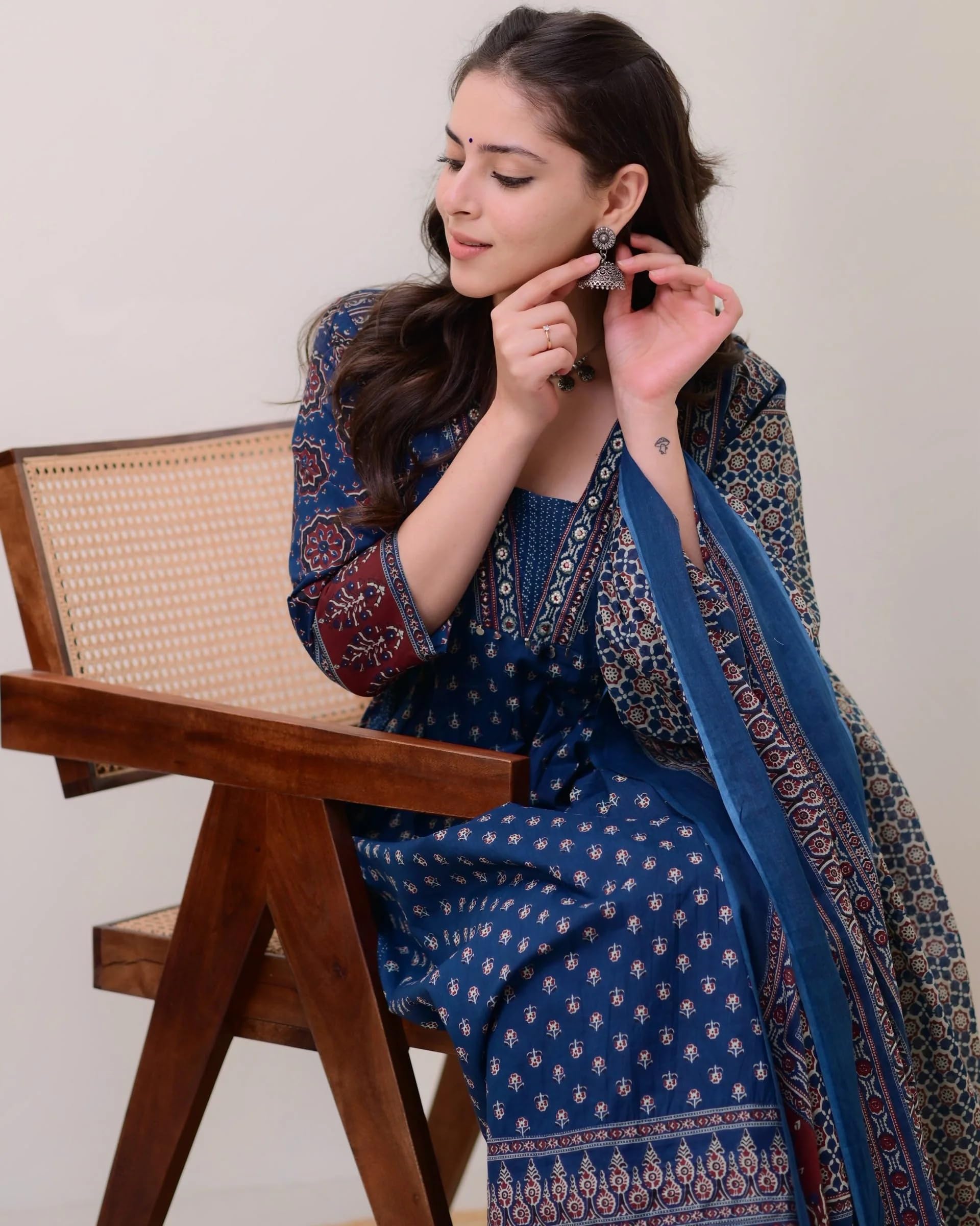 KLOSIA Teal Blue Printed Anarkali Kurta Set for Women - Image 5