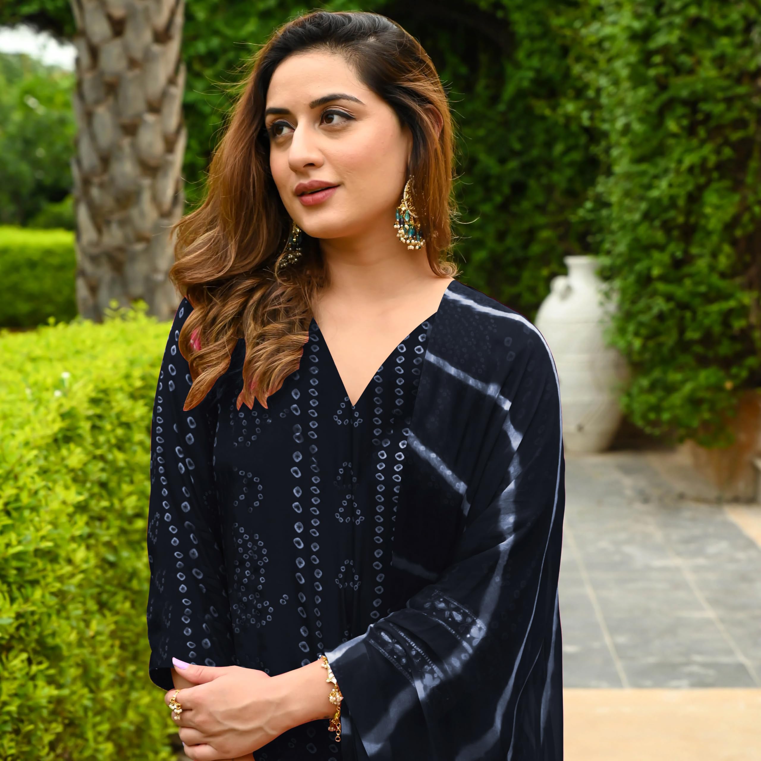 Grey Rayon Blend Bandhej Kurta Set for Women - Image 5