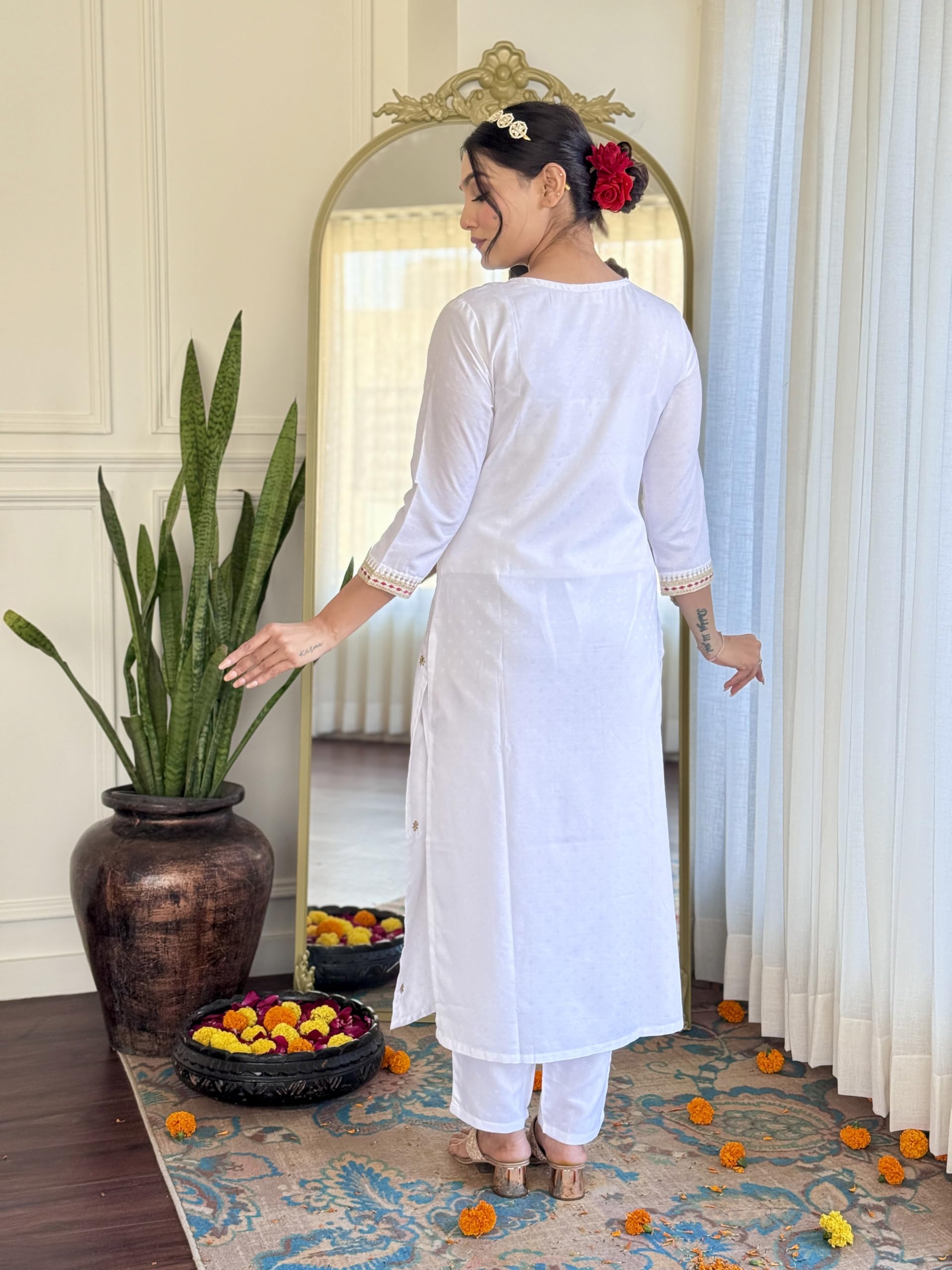 Naixa Women's White Embroidered Kurta with Pant - Image 4