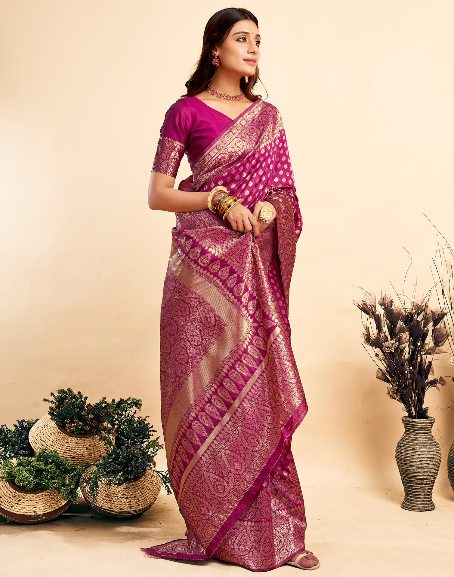 SIRIL Women's Kanjivaram Silk Saree - Magenta - Image 3