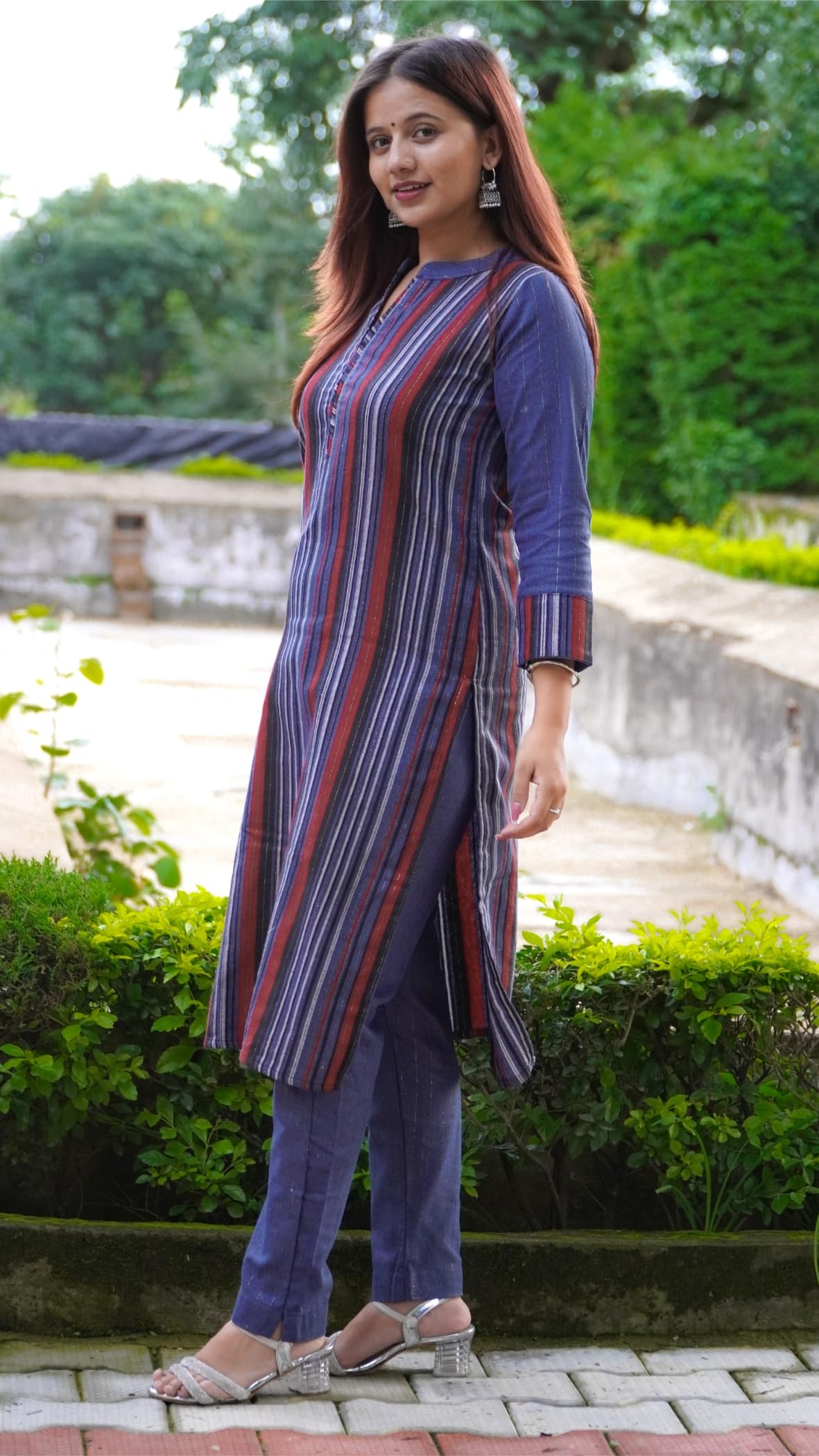 Maadwara Women's Woolen Kurta Pant Set - Image 3