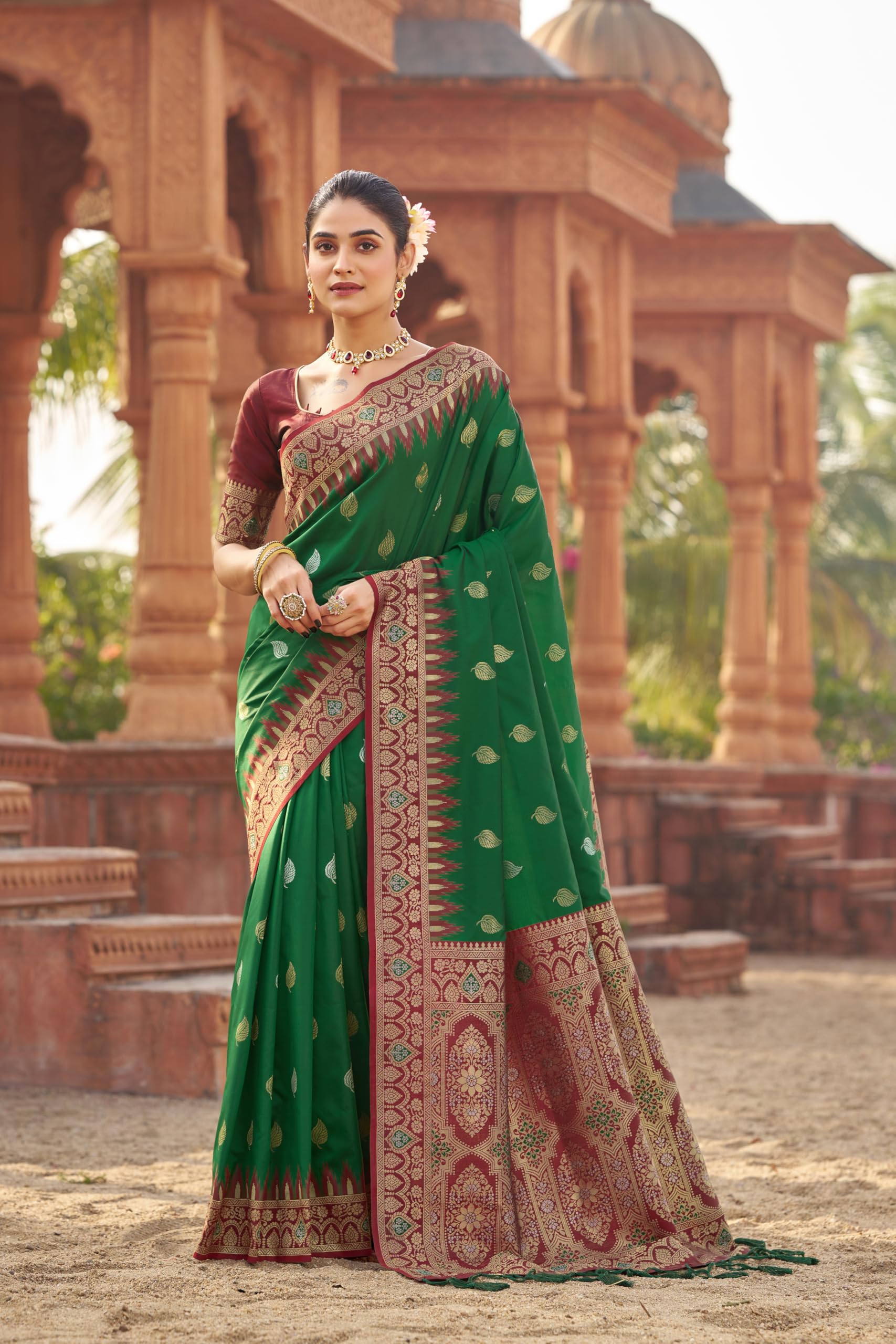 SWORNOF Women's Kanjivaram Soft Silk Banarasi Saree - Green - Image 2