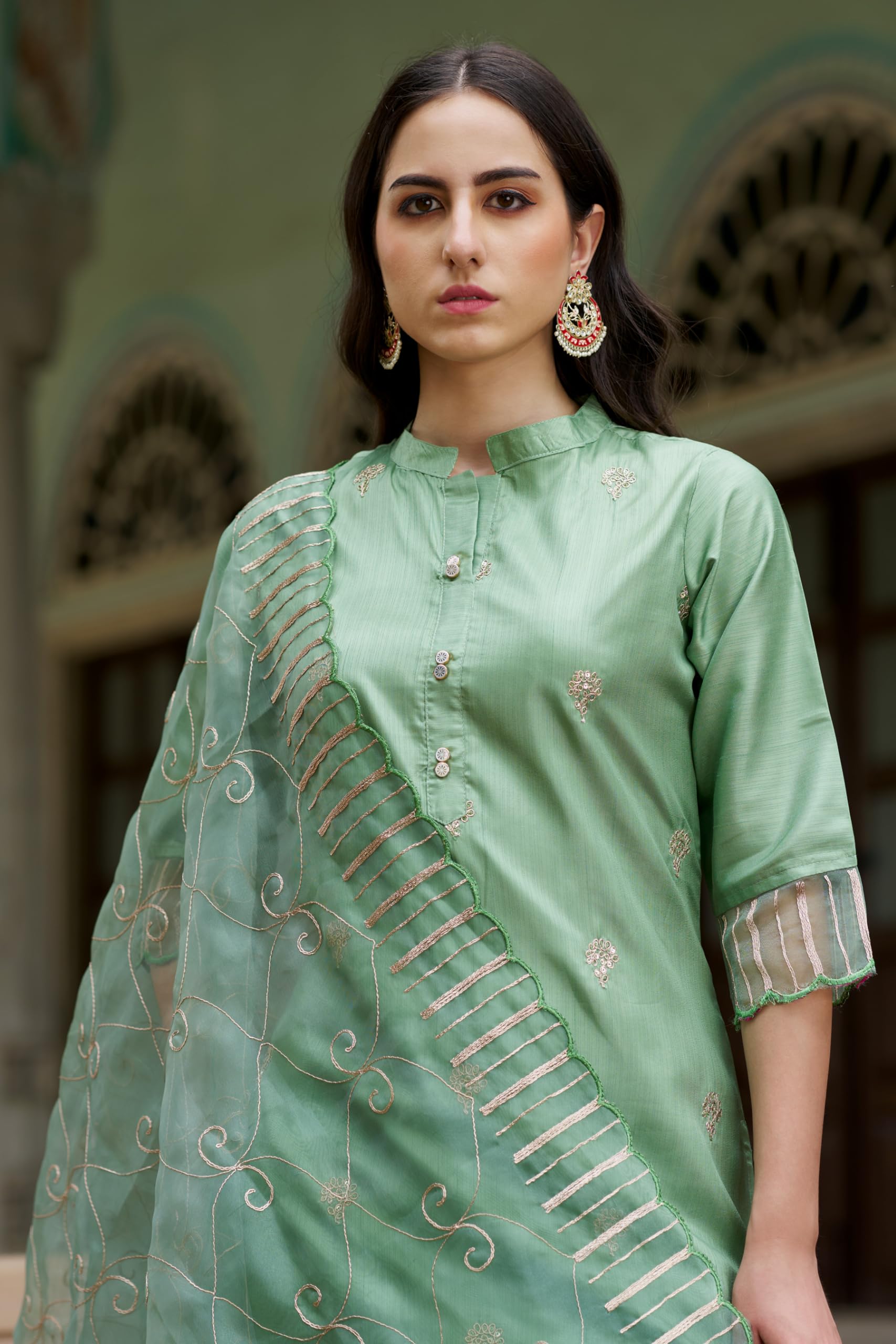 VredeVogel Women's Silk Blend Embroidered Kurta Set - Pista - Image 4