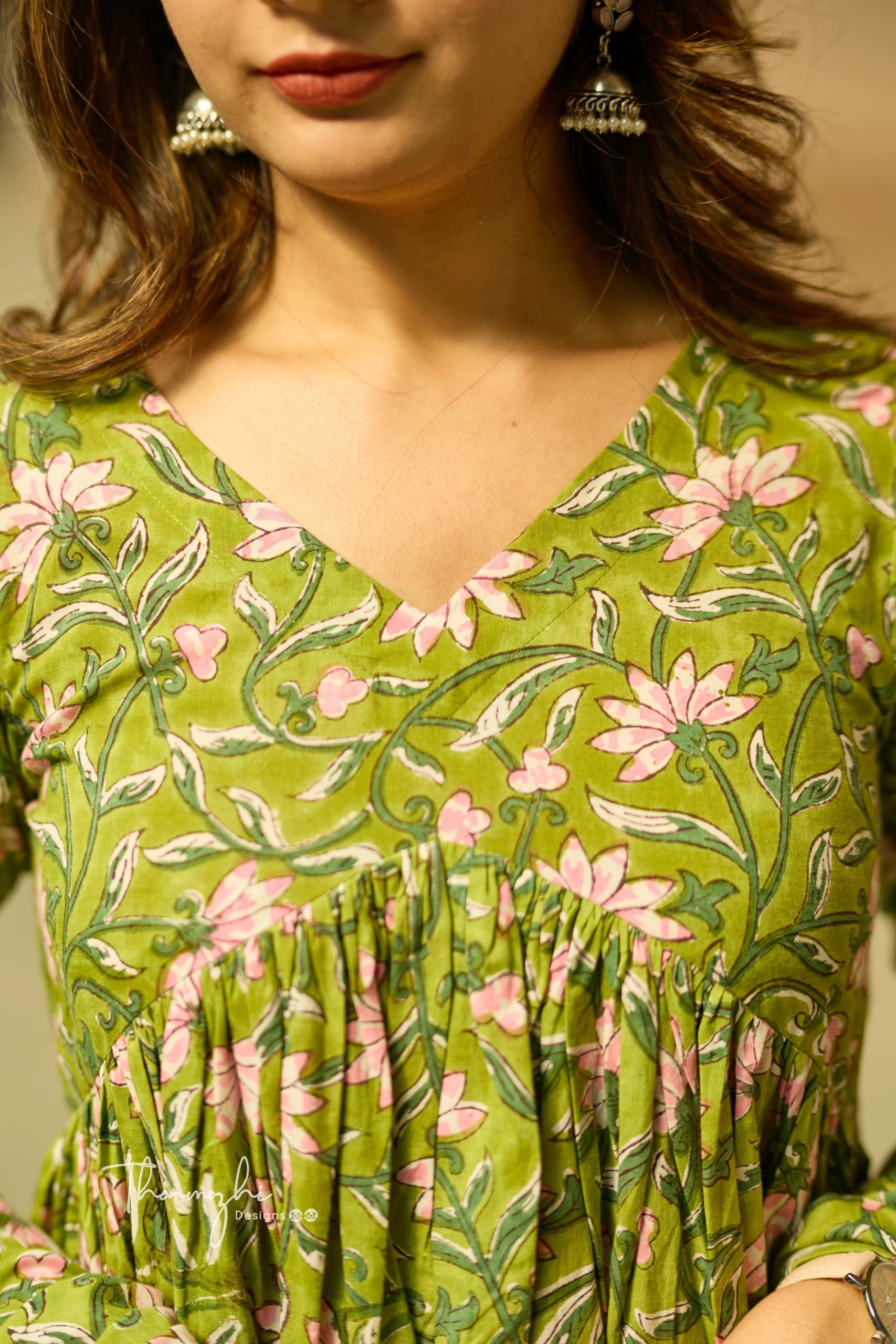 Nermosa Women Printed Anarkali Kurta Set - Green - Image 3