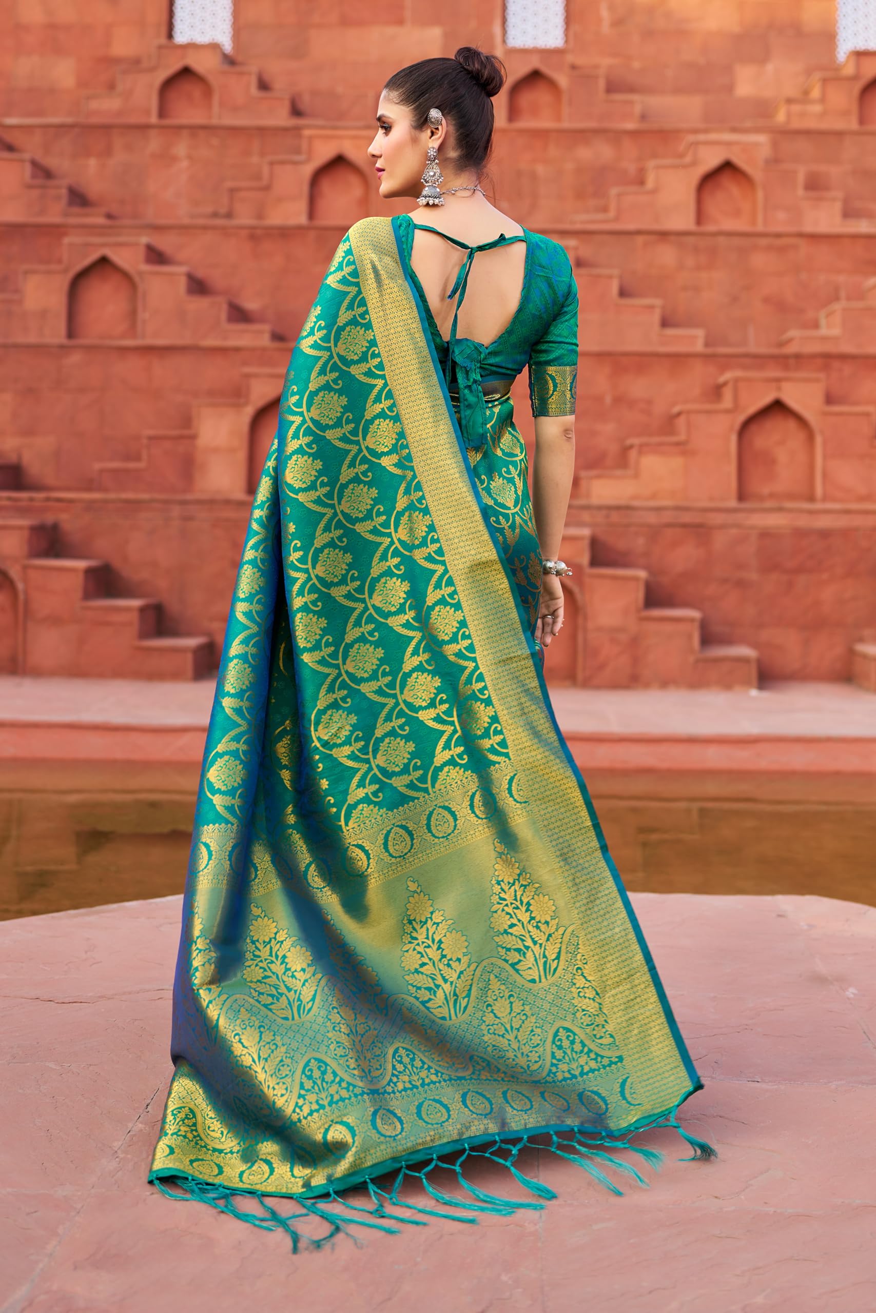 SWORNOF Womens Silk Saree with Zari - Green - Image 3