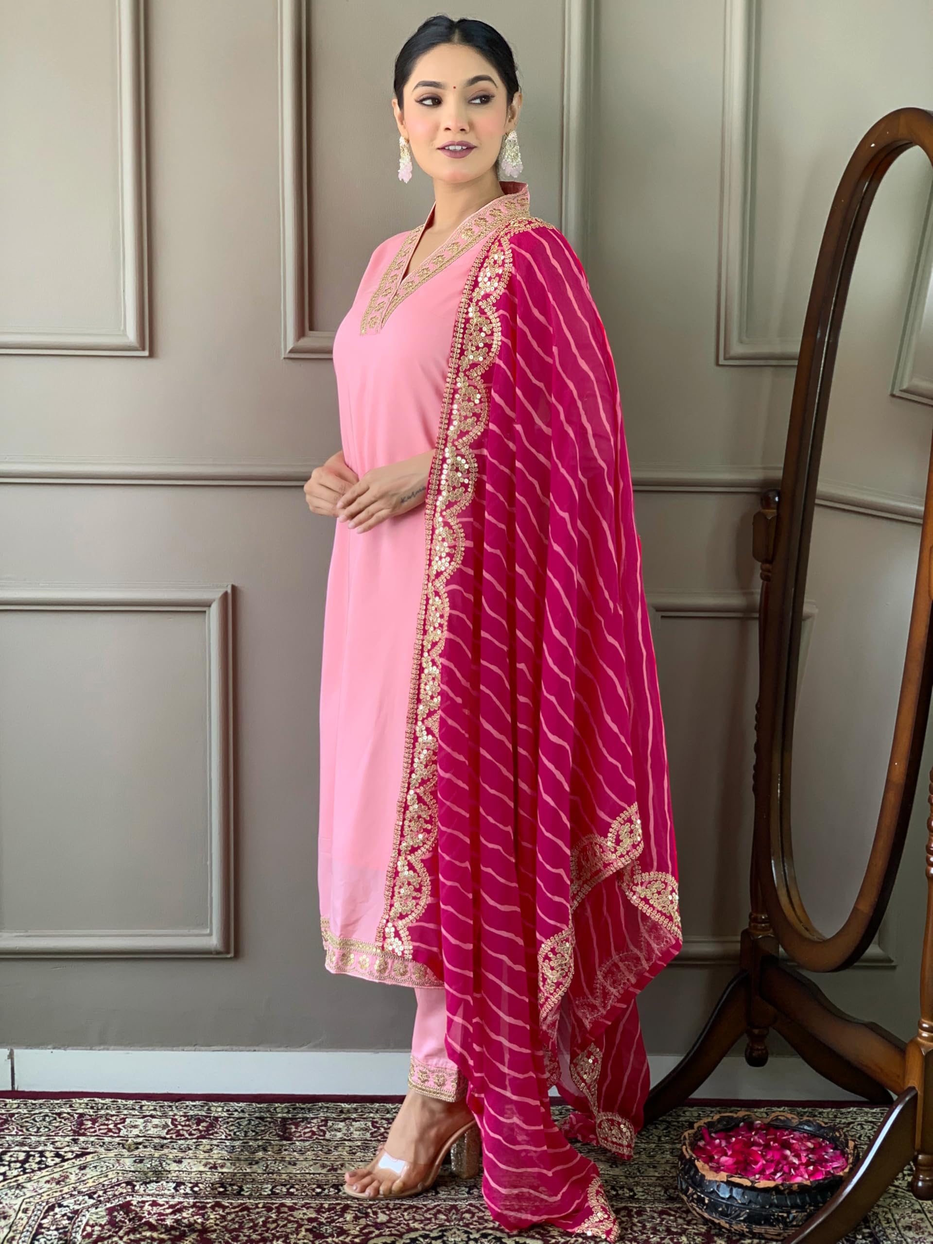 Naixa Women's Pink Embroidered Kurta Set - Image 3