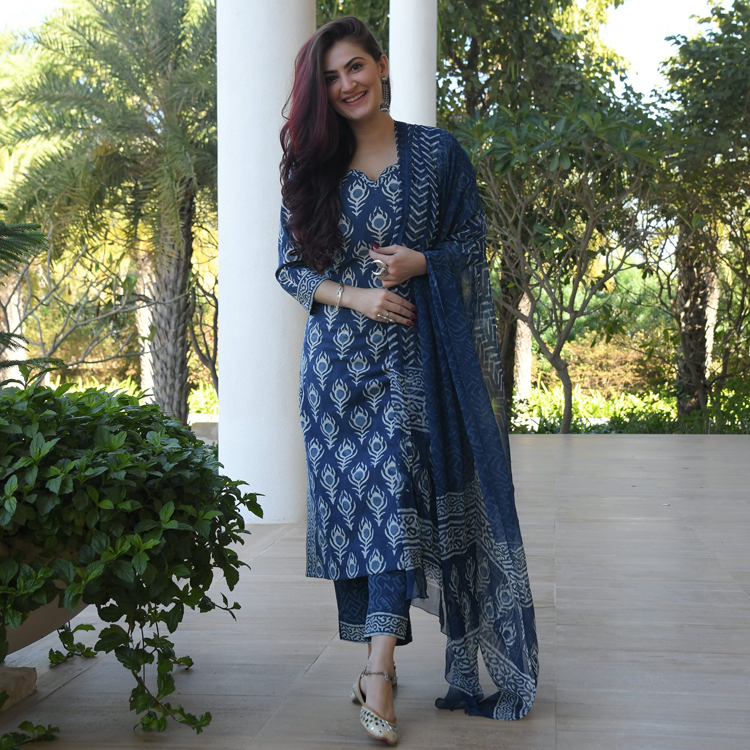 KLOSIA Women Blue Indigo Printed Kurta Set with Dupatta - Image 5