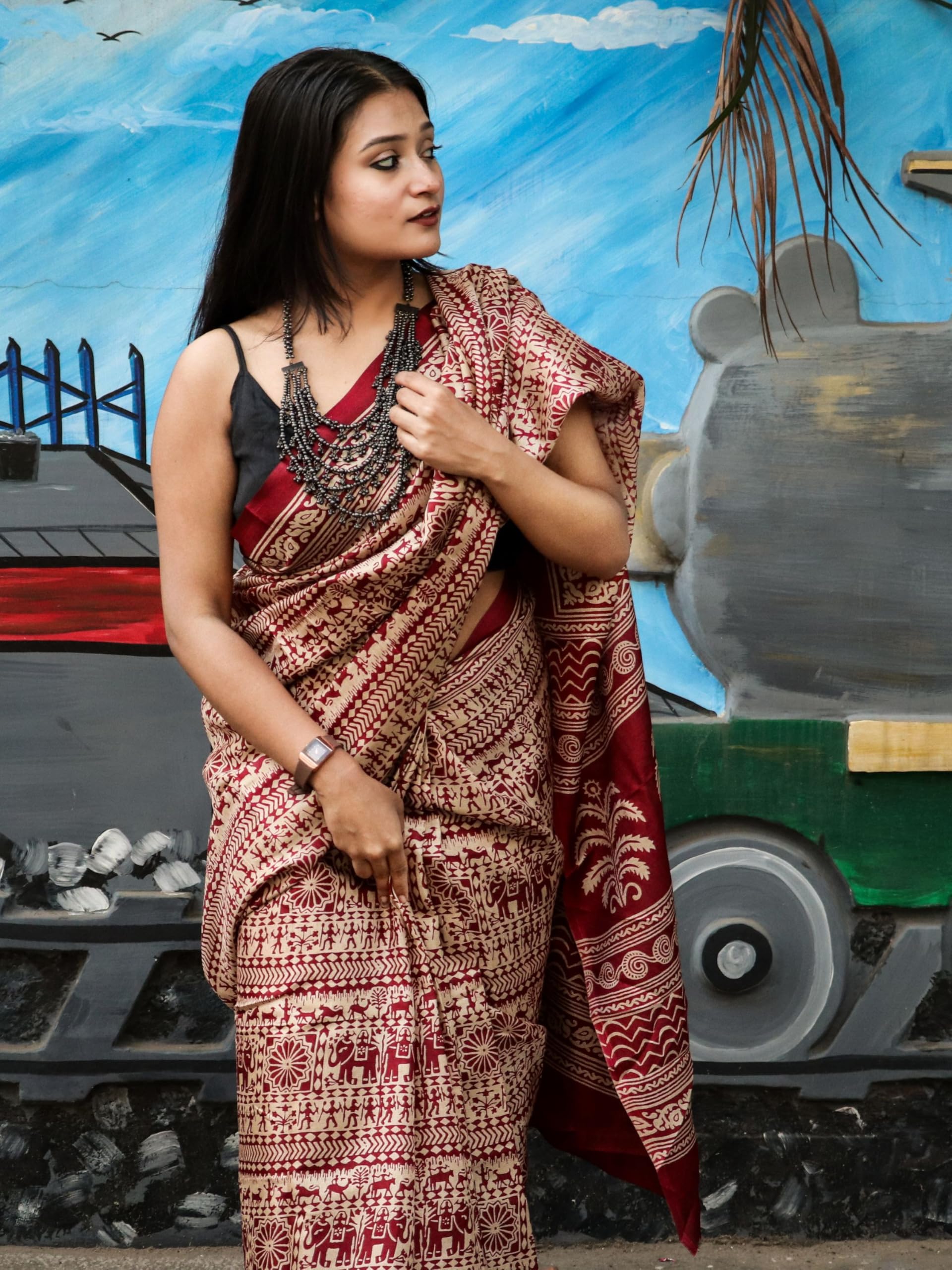 EthnicJunction Women Kalamkari Print Saree - Maroon - Image 5