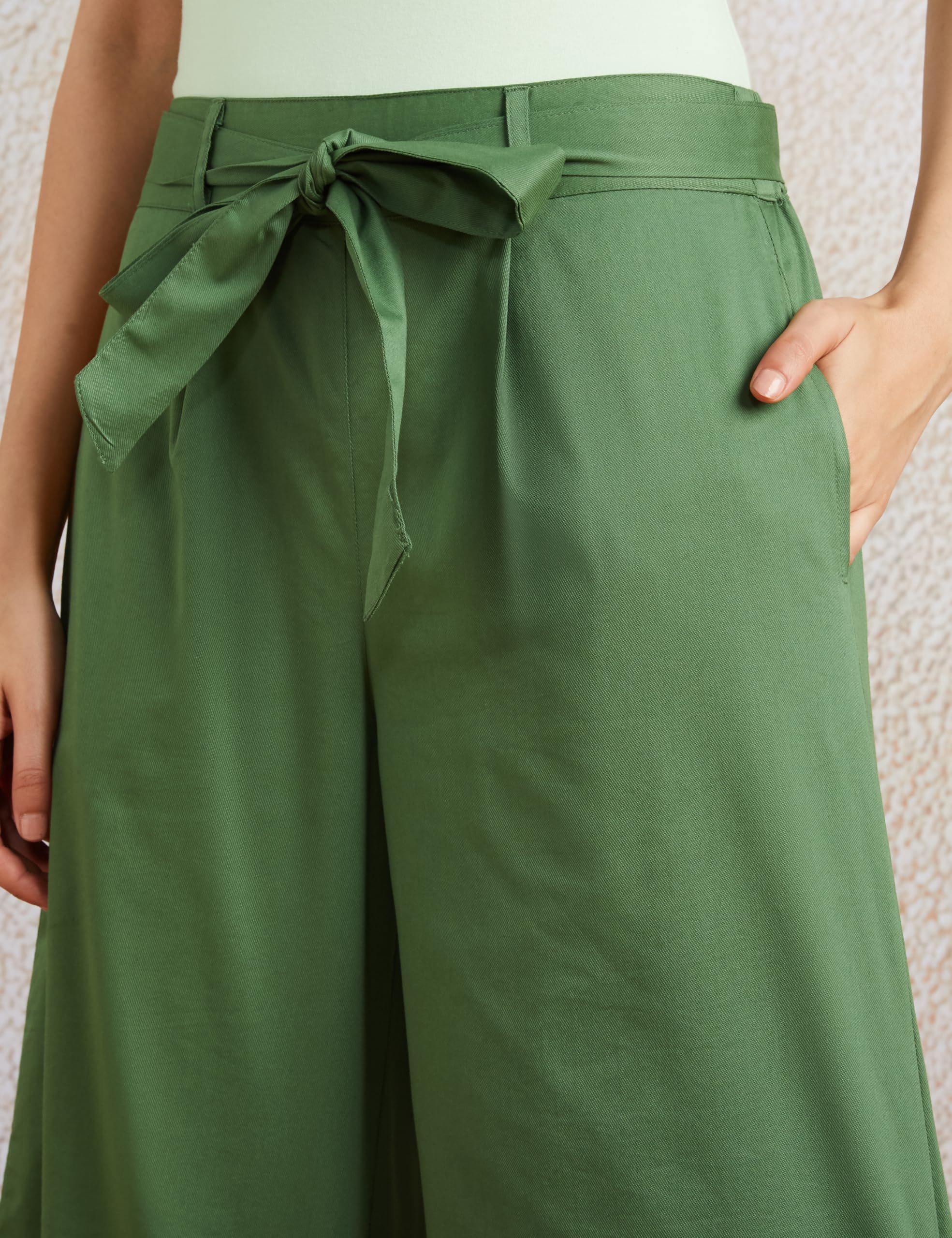 Symbol Women's High-Rise Calf Length Culottes - Olive - Image 4