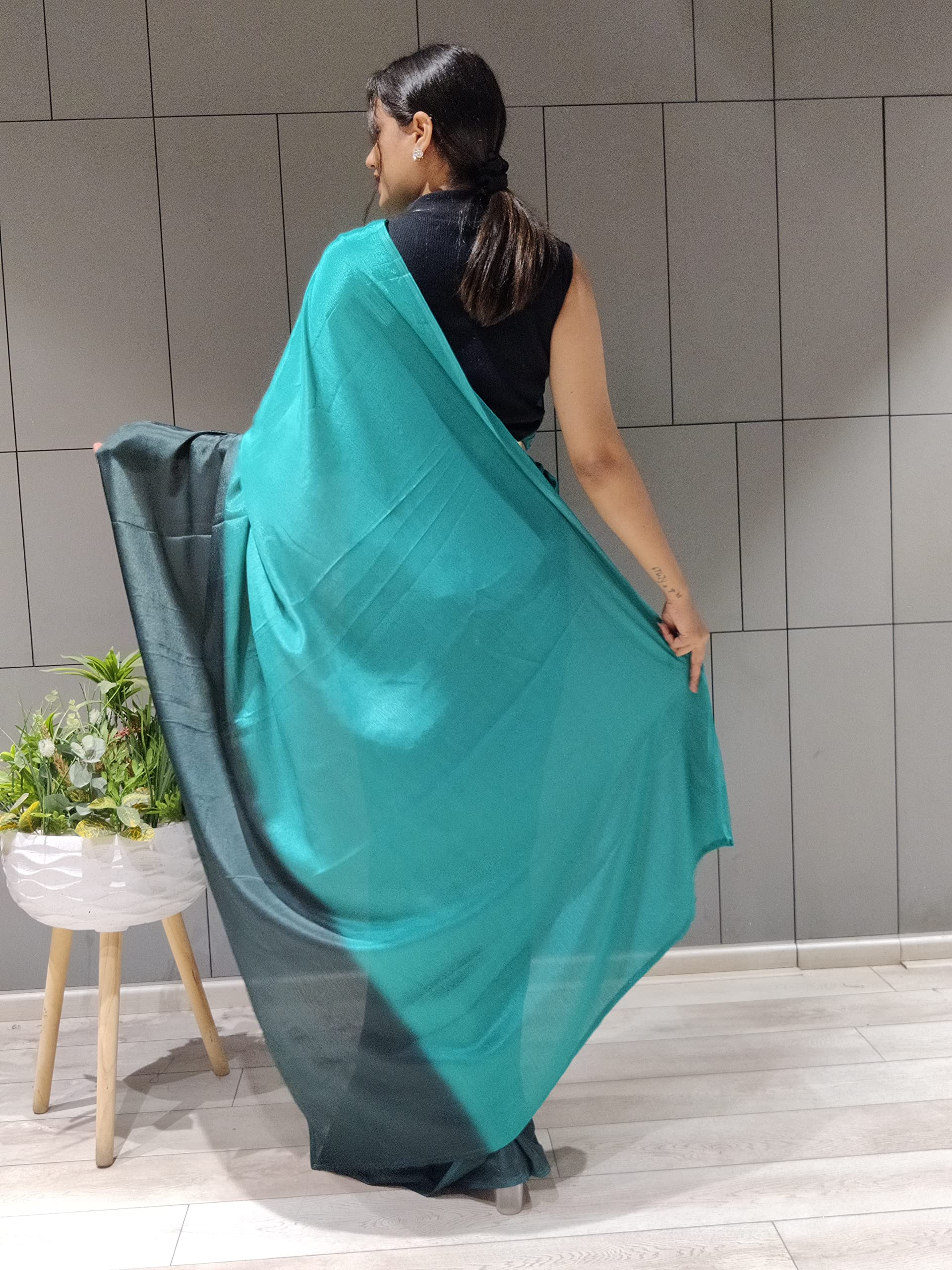 Sidhidata Chinon Saree with Unstitched Blouse - Image 5