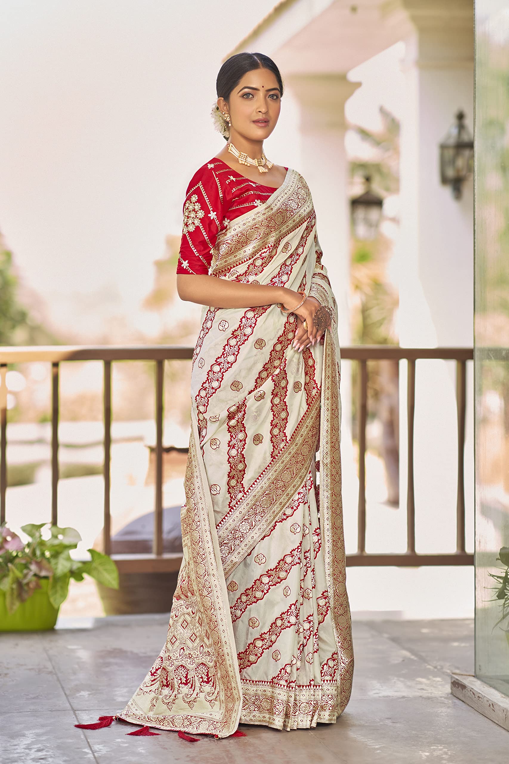 MANOHARI Banarasi Silk Saree for Women - Beige - Image 4
