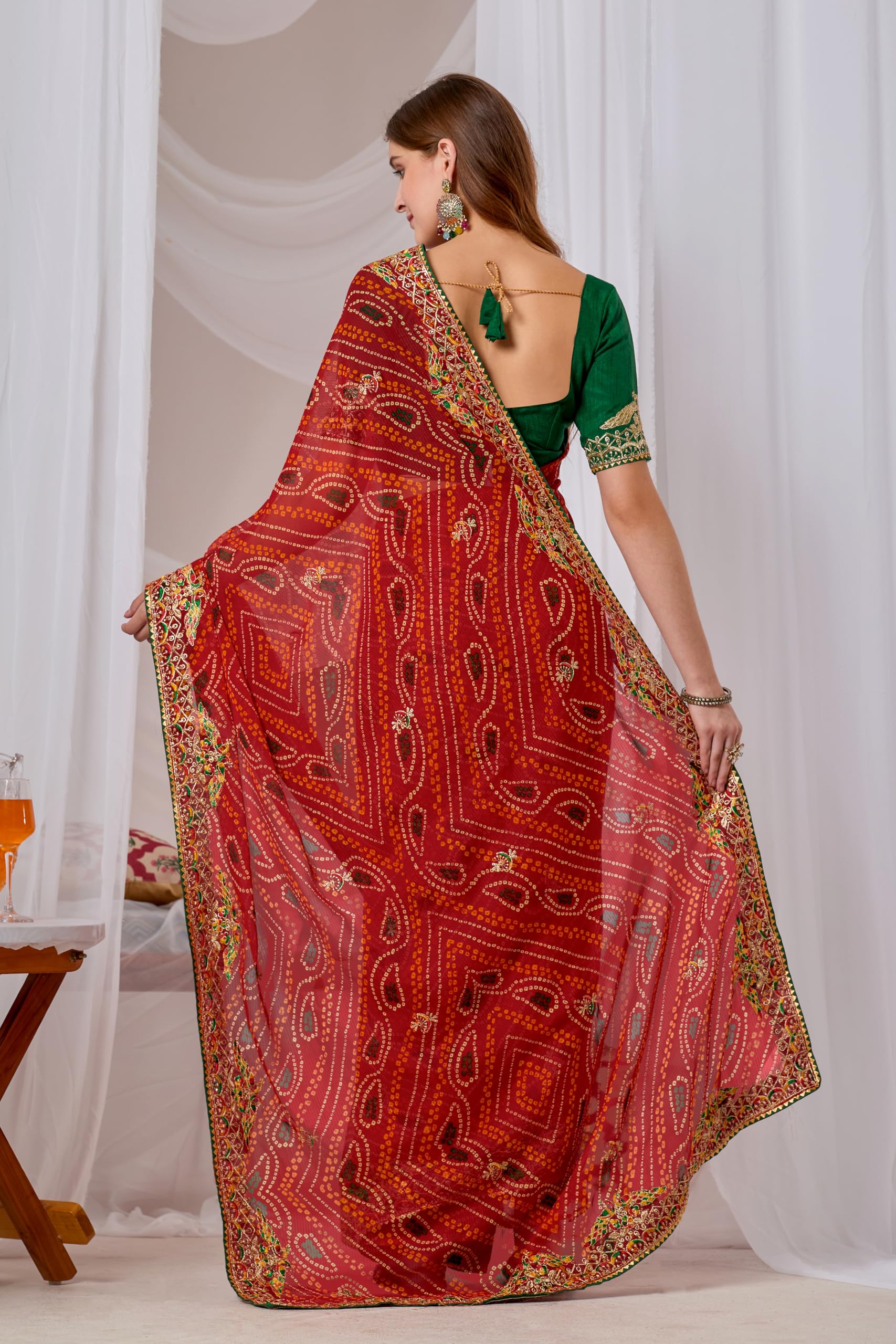 Sareya Veela Women's Georgette Bandhani Saree - Red - Image 3