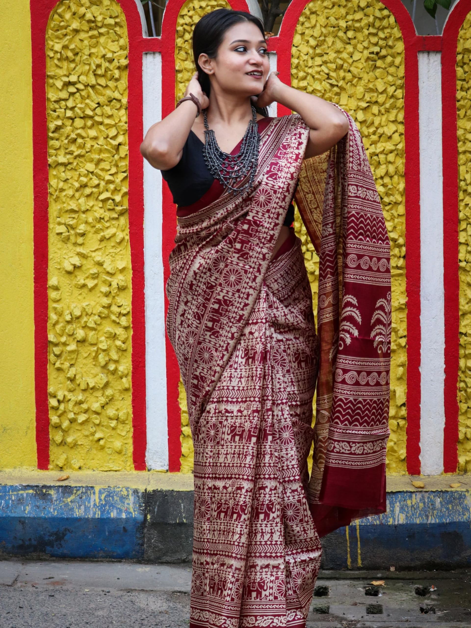 EthnicJunction Women Kalamkari Print Saree - Maroon - Image 3