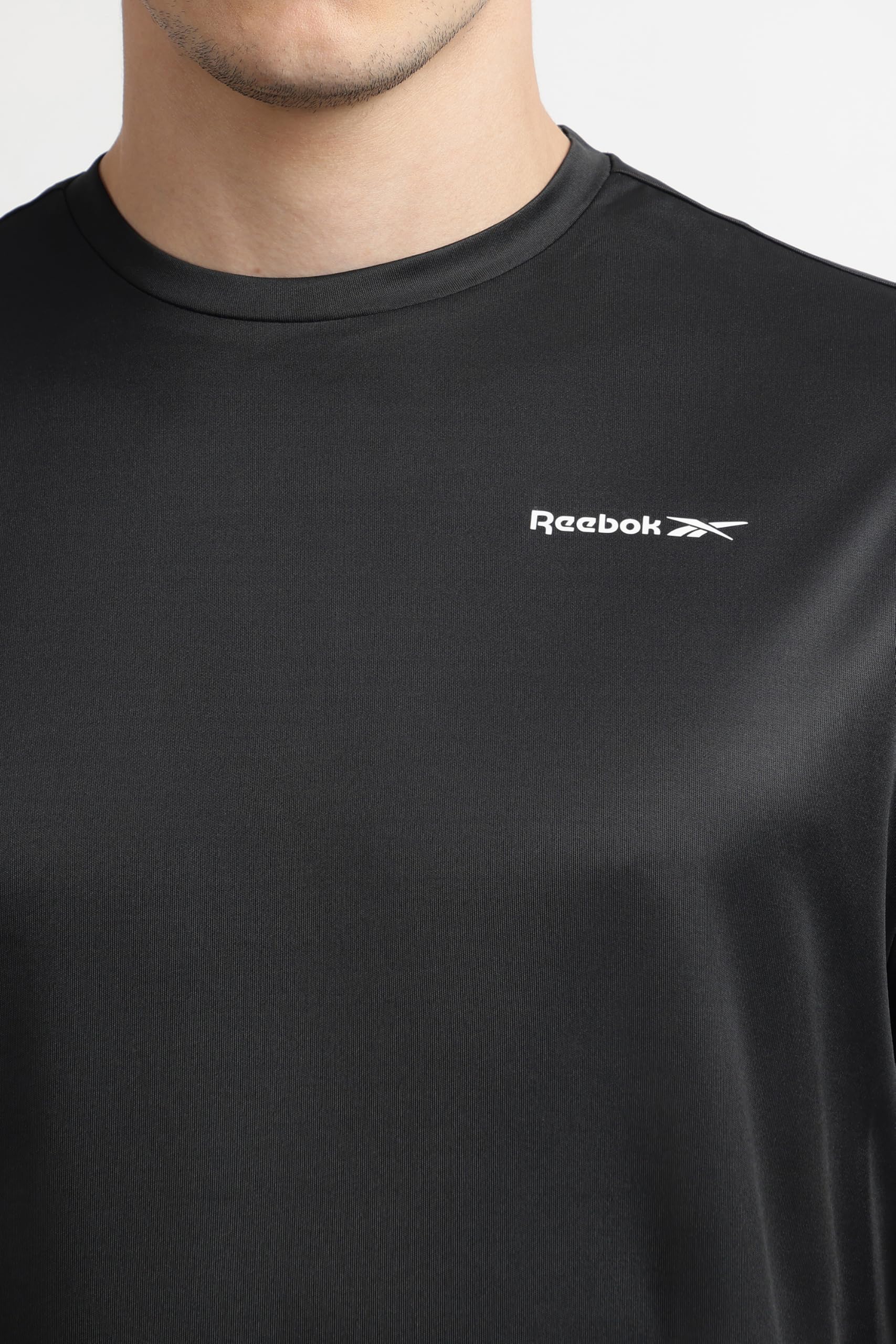 Reebok Men's Black T-Shirt - Image 5