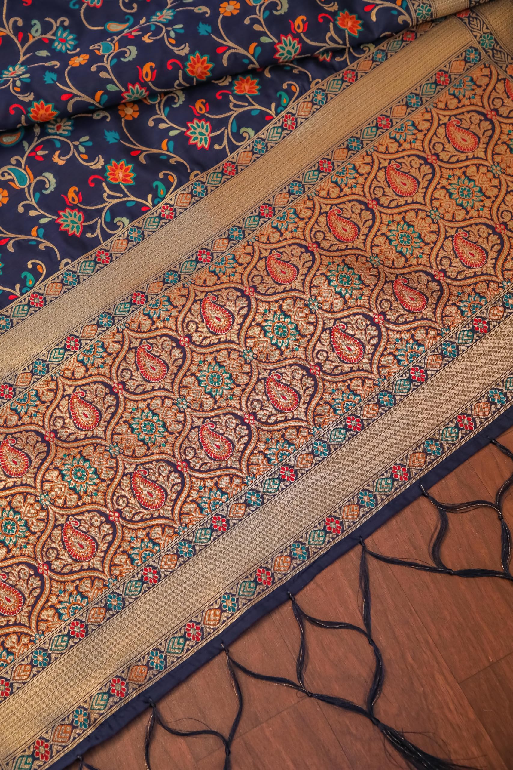 DEVANGI Woven Banarasi Kashmiri Silk Dupatta - Image 4